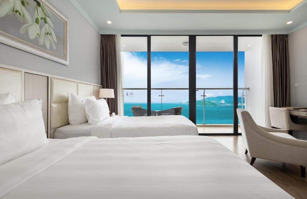 Grand Two Bedroom Ocean View room - Image 3
