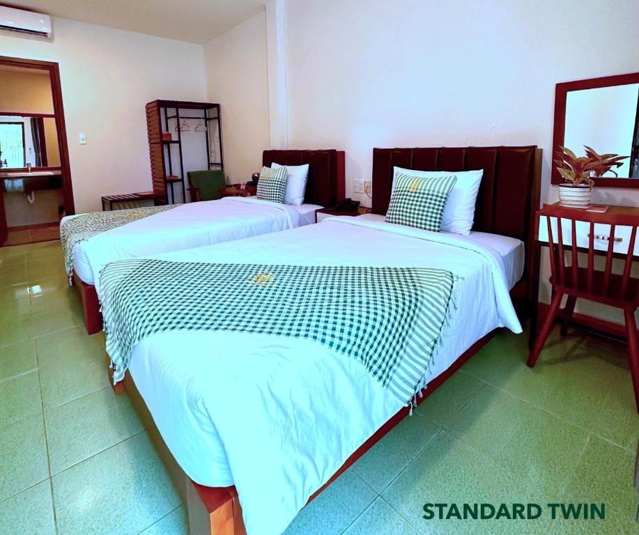 Twin Room with City View room - Image 2