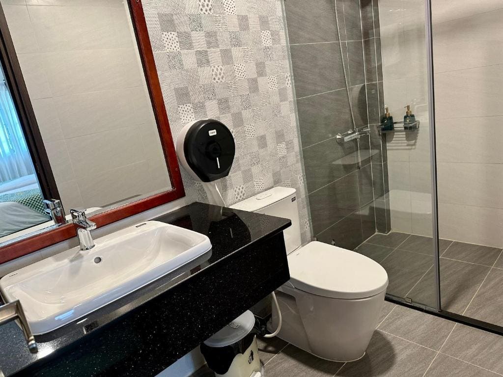 Twin Room with City View room - Image 3