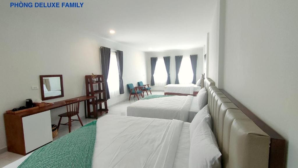 Family Room with Bathroom room - Image 2