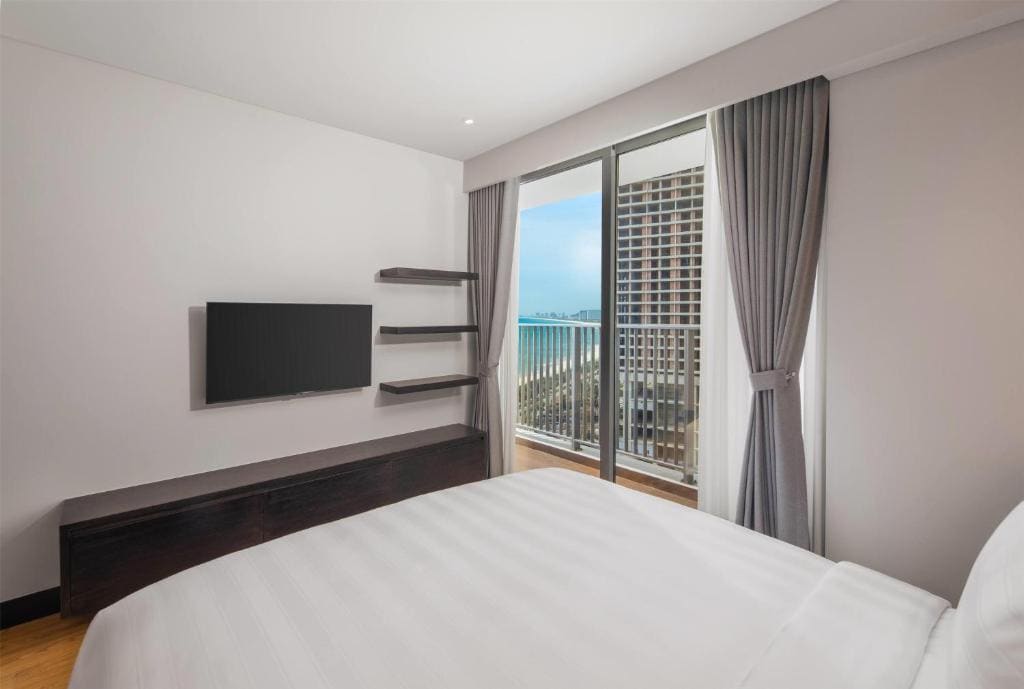 Family One-Bedroom Suite with Balcony and Partial Ocean View room - Image 1