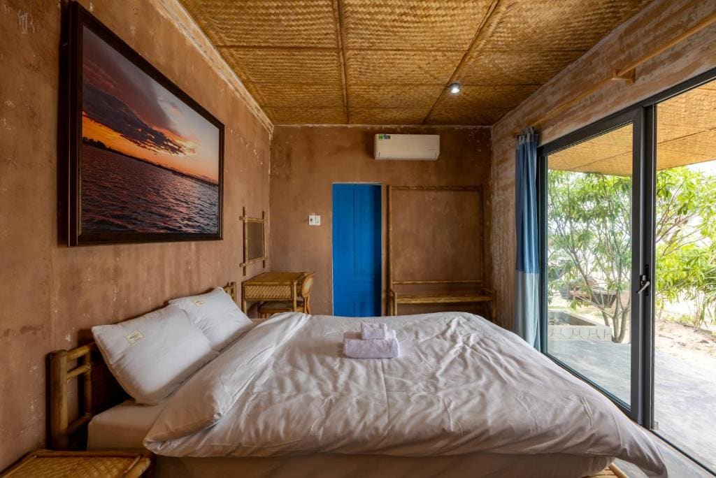 Superior Quadruple Room room - Image 2