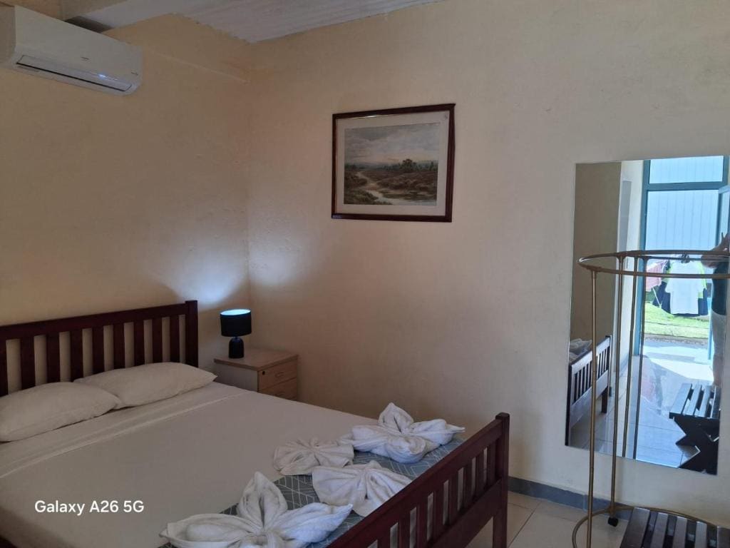 Budget Double Room room - Image 3