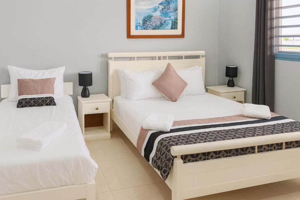 Comfort Triple Room room - Image 2