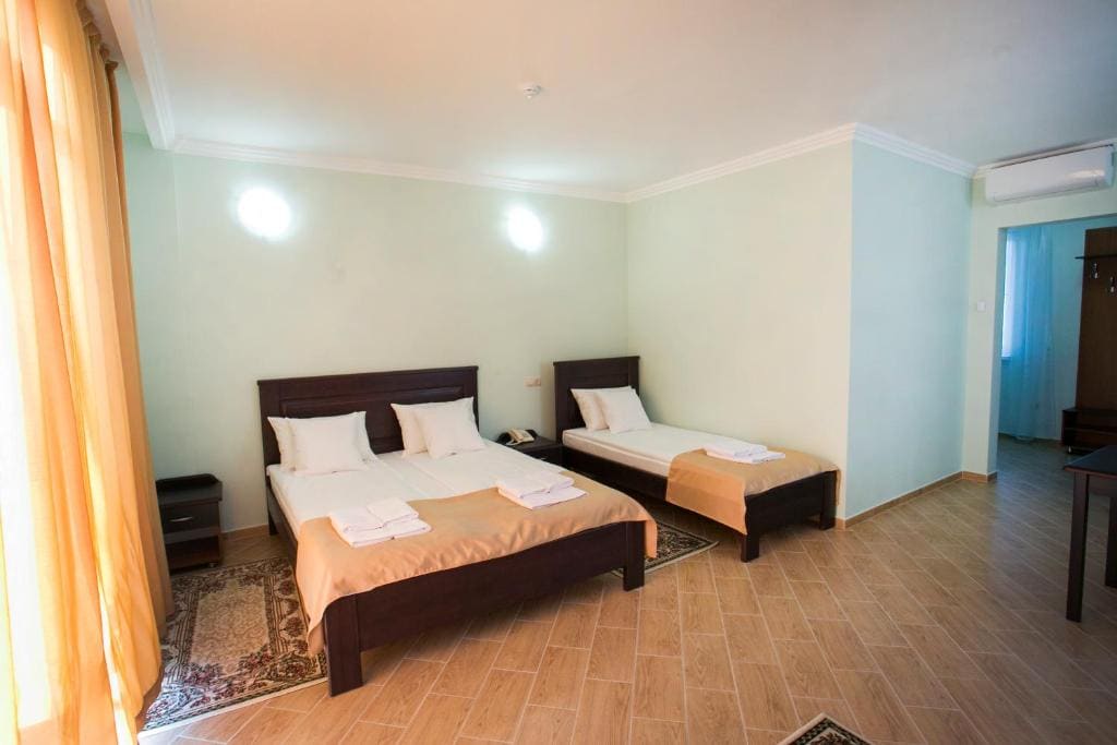 Quadruple Room with Sea View room - Image 3
