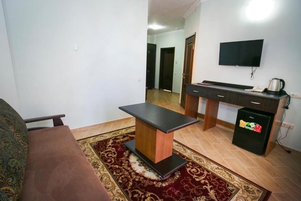 Suite with Sea View room - Image 3