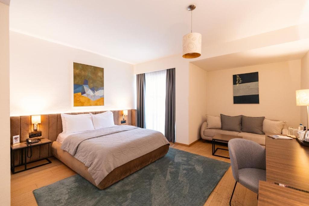 Suite room - Image 2