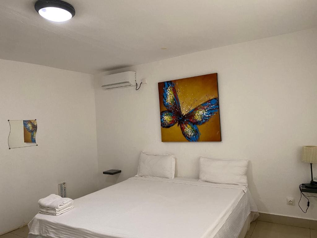 One-Bedroom Suite room - Image 2