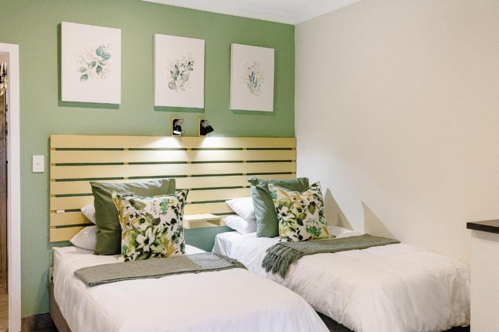 Double Room with Private Bathroom room - Image 2