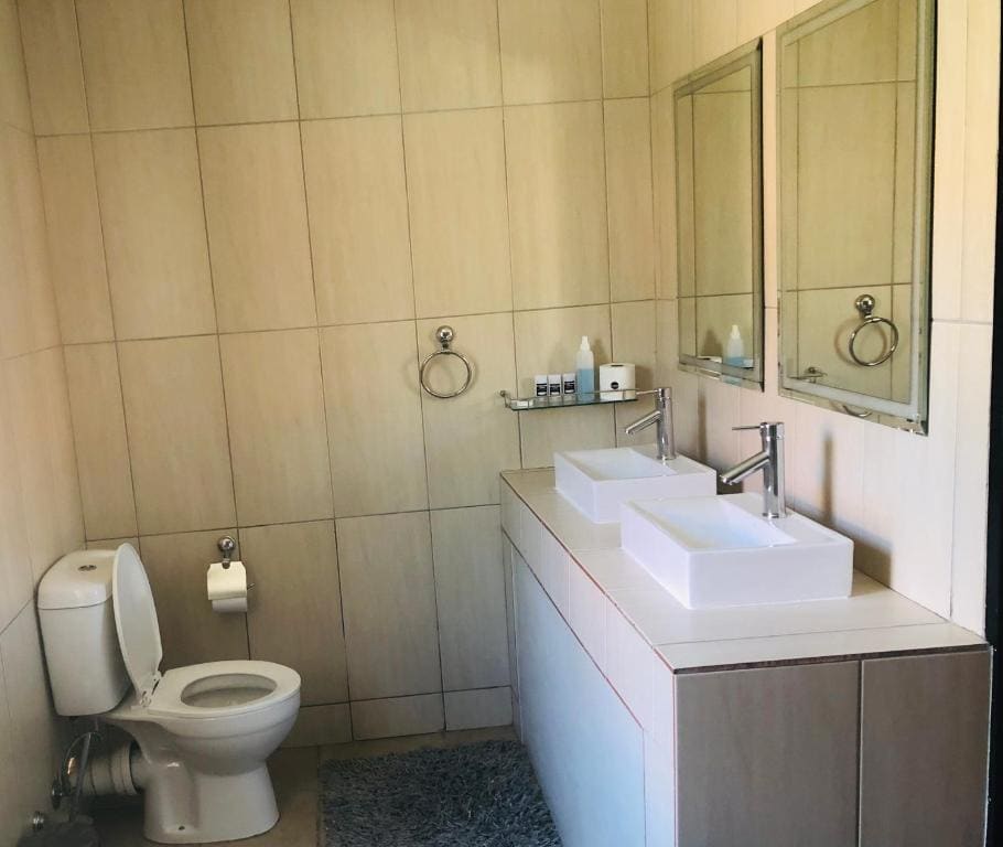 Suite with Pool View room - Image 2