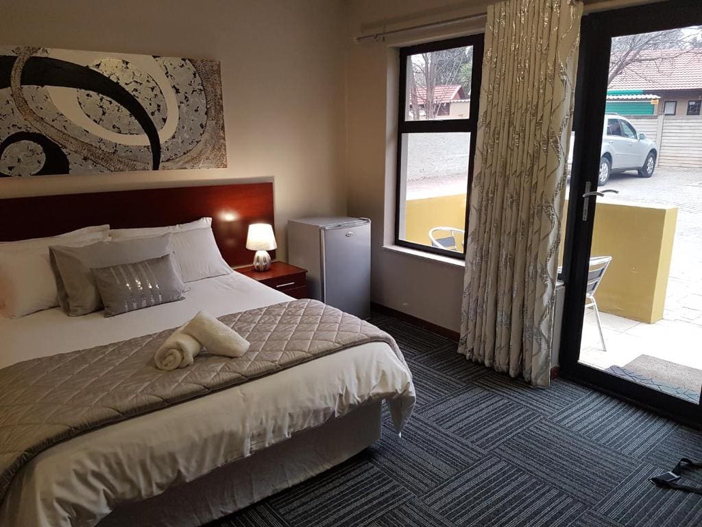 Executive Suite room - Image 1