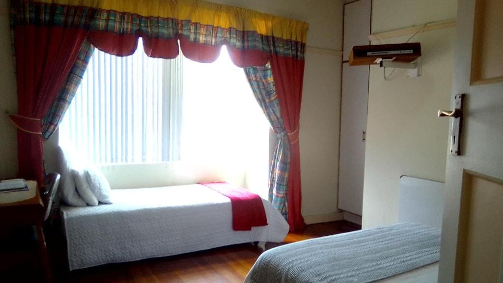 Family Room room - Image 2