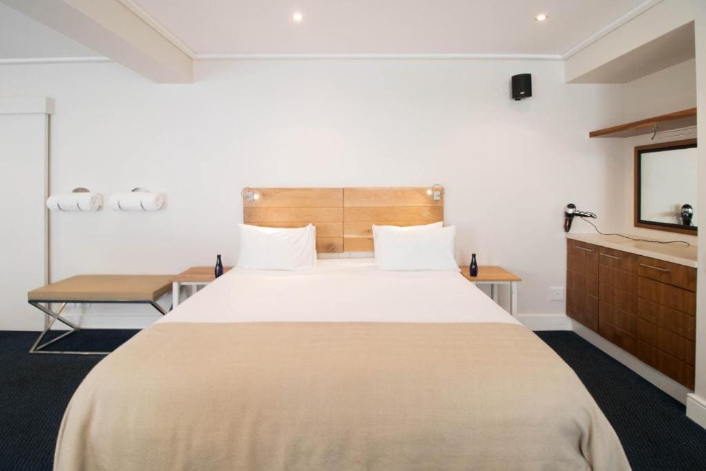 Deluxe Family Room room - Image 1