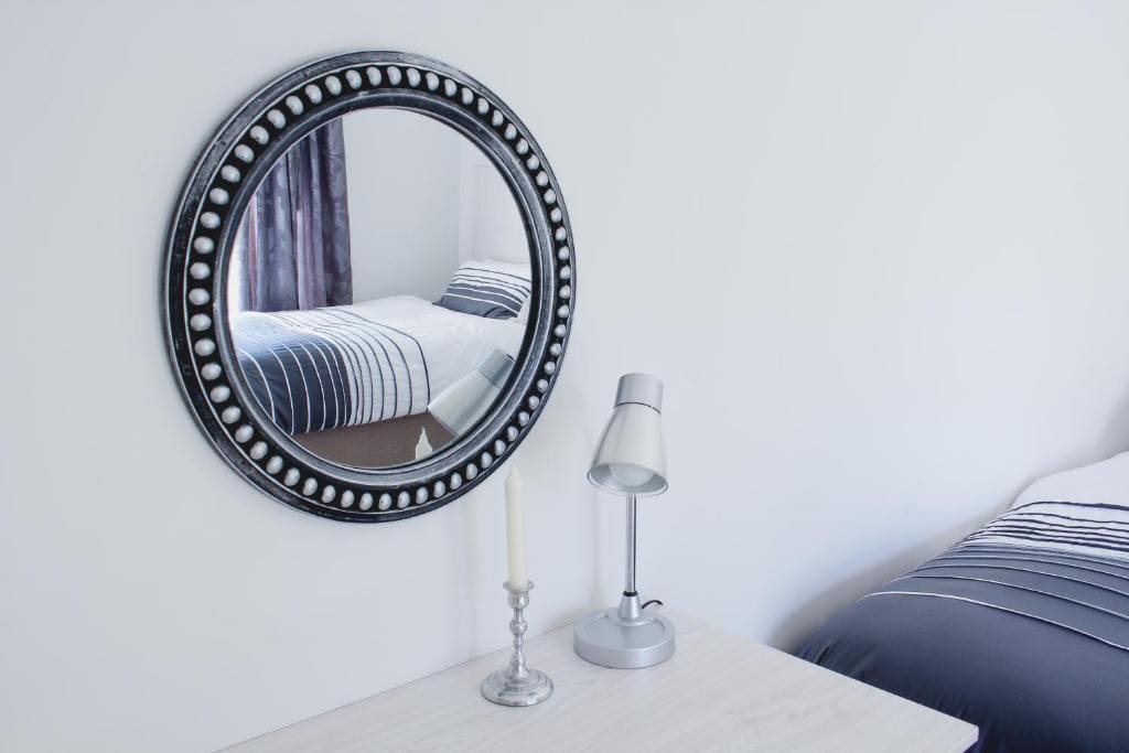 Twin Room with Garden View room - Image 3