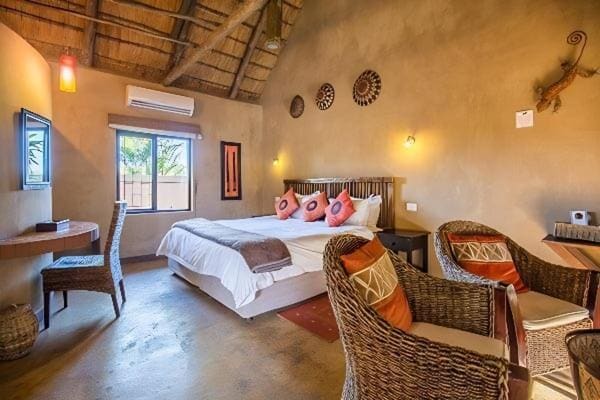 Standard Family Room room - Image 1