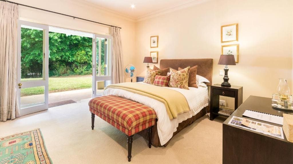 Self Catering Cottage room - Image 3