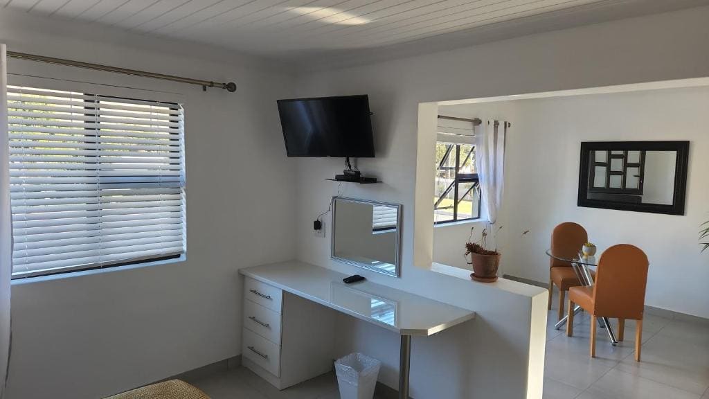 Premier Apartment room - Image 3