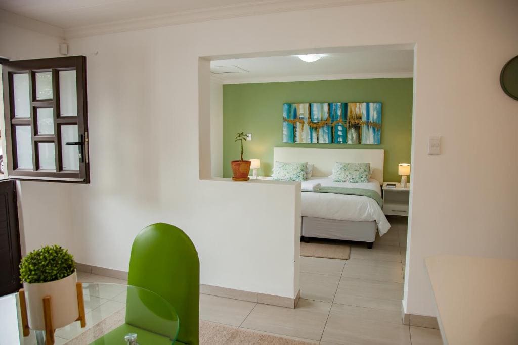 Premier Apartment room - Image 2