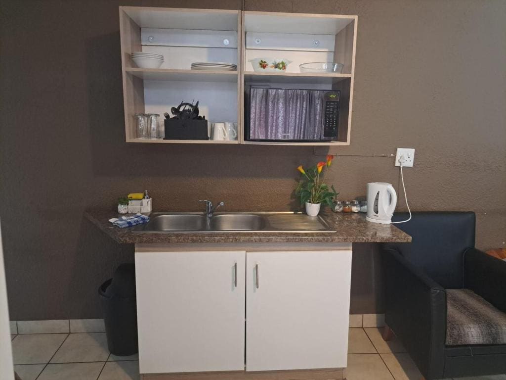 Family Room room - Image 3