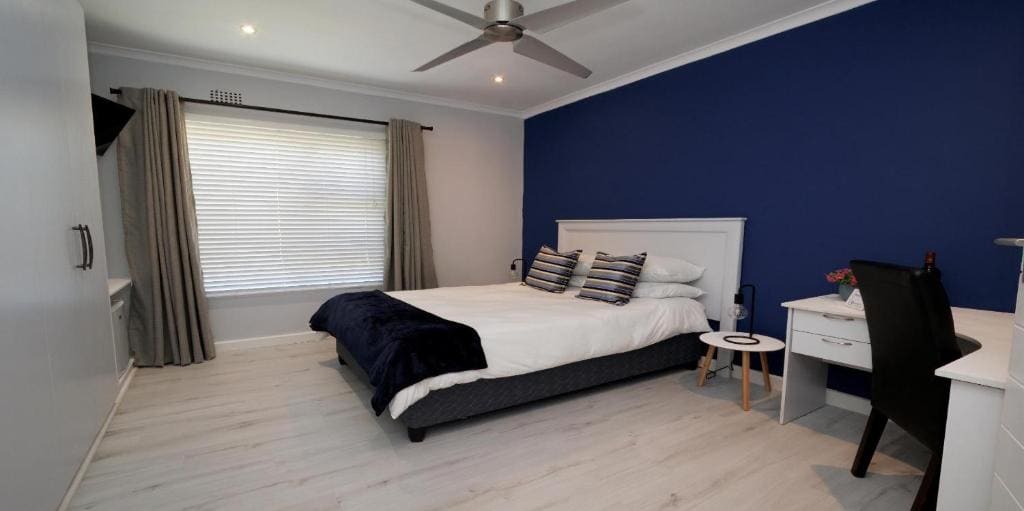 Standard Queen Room room - Image 1
