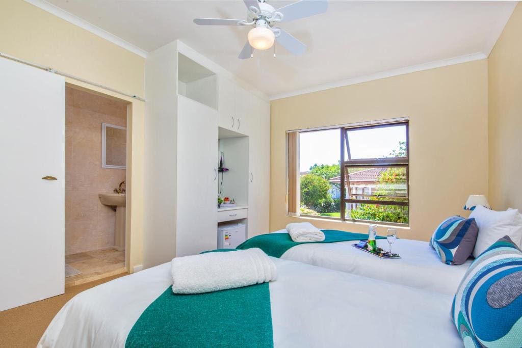 Single Room with Balcony room - Image 2