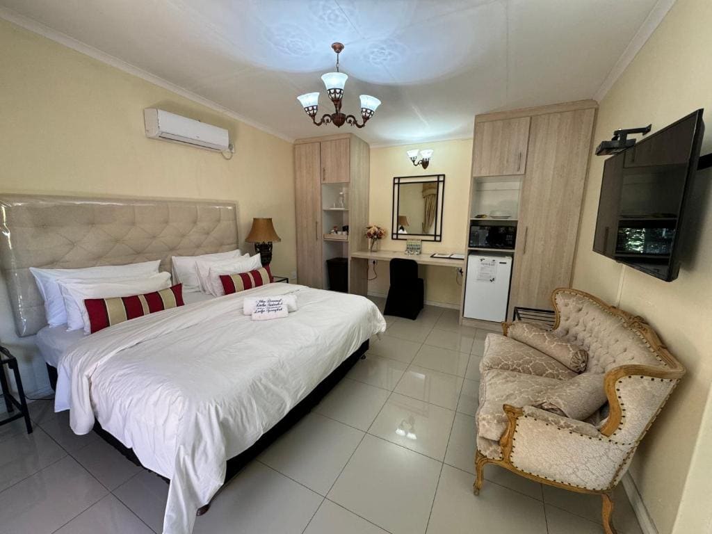 Superior King Suite room - Image 1