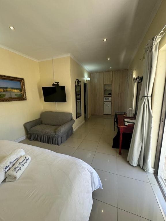 Deluxe Suite room - Image 3