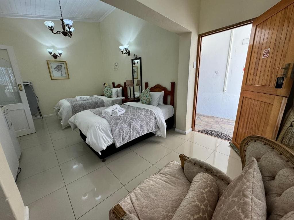 Superior King Suite room - Image 2