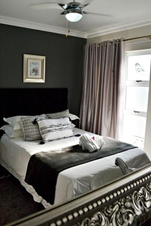 Deluxe Double Room with Balcony room - Image 1