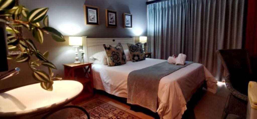 Superior Family Room room - Image 1
