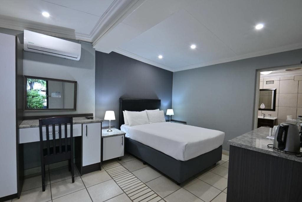 Deluxe Double Room room - Image 3