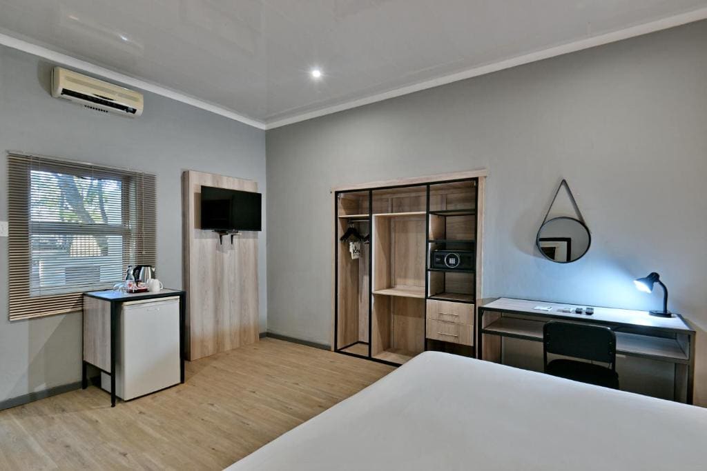 Superior Double Room room - Image 3