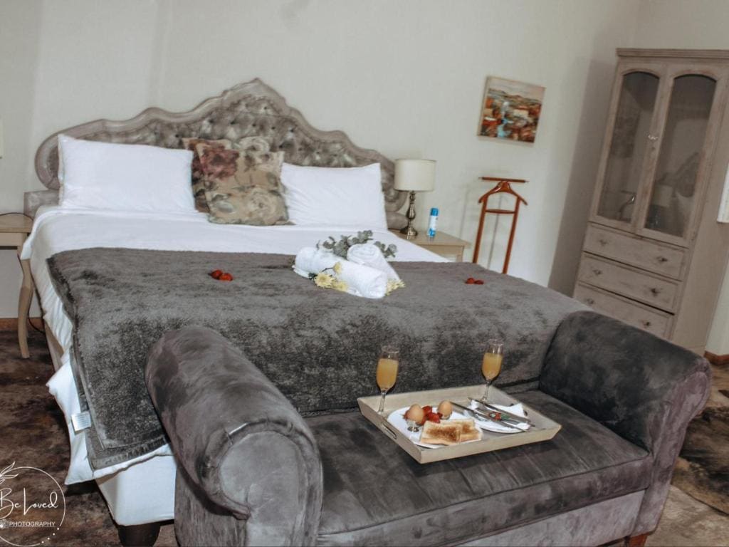 Honeymoon Suite room - Image 3