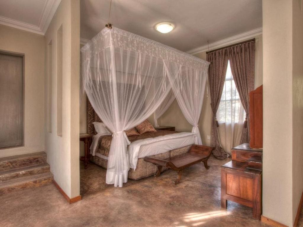 Honeymoon Suite room - Image 2