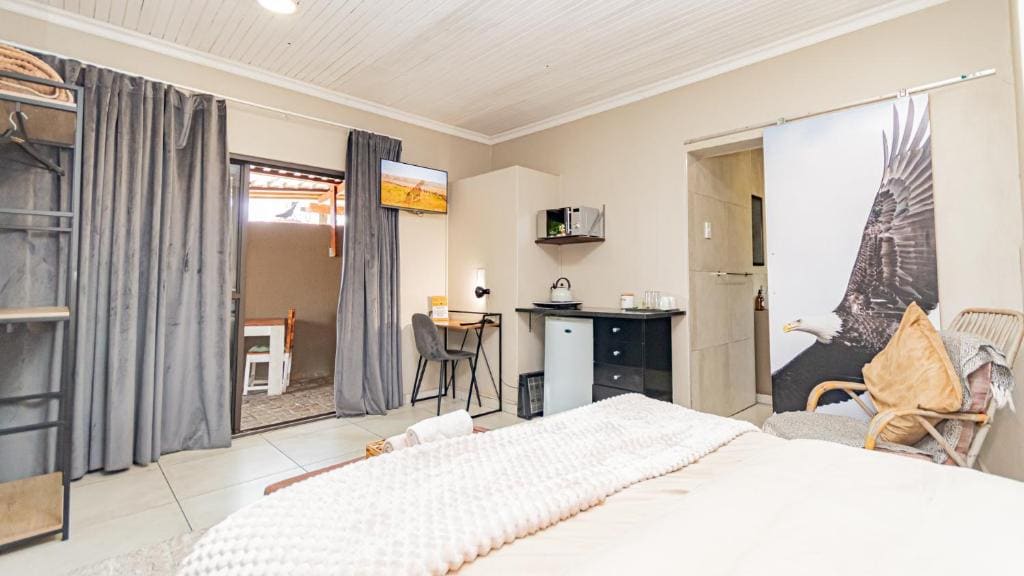 Premium Queen Room room - Image 3