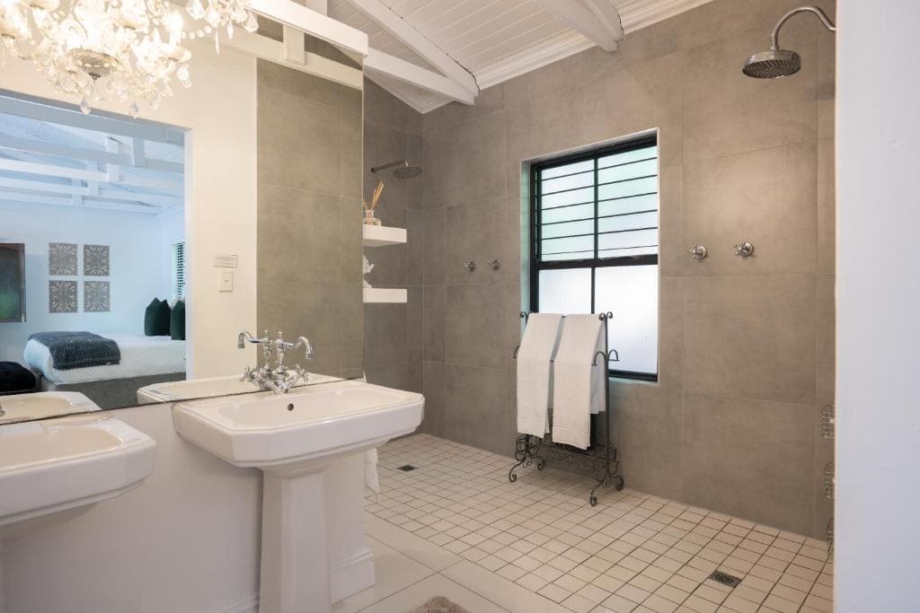 Luxury Suite / Honeymoon Suite room - Image 2
