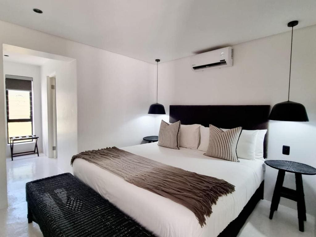Self-Catering Orchard Suite - 2 Bedrooms room - Image 2