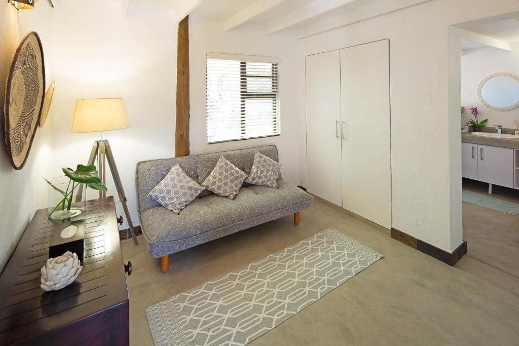 Luxury Villa room - Image 2