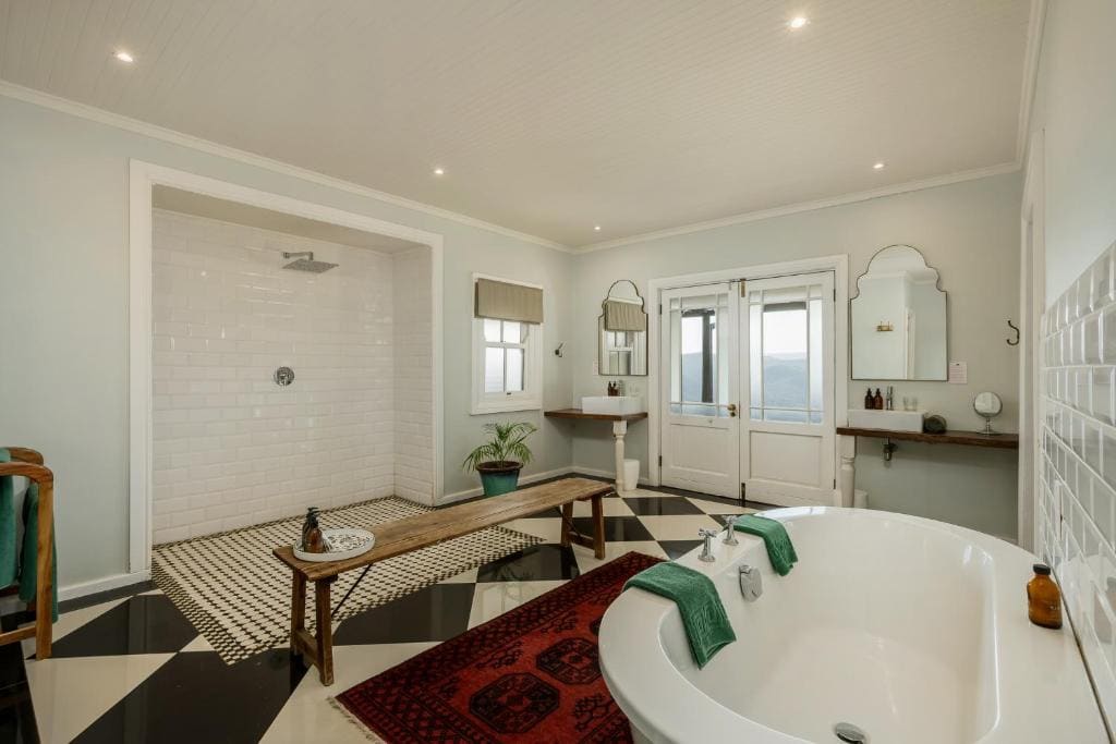 Double Room with Private Bathroom room - Image 3