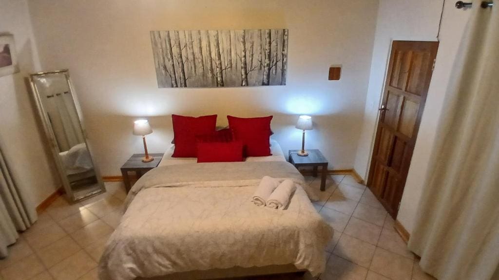 Deluxe Double Room (2 Adults + 1 Child) room - Image 1