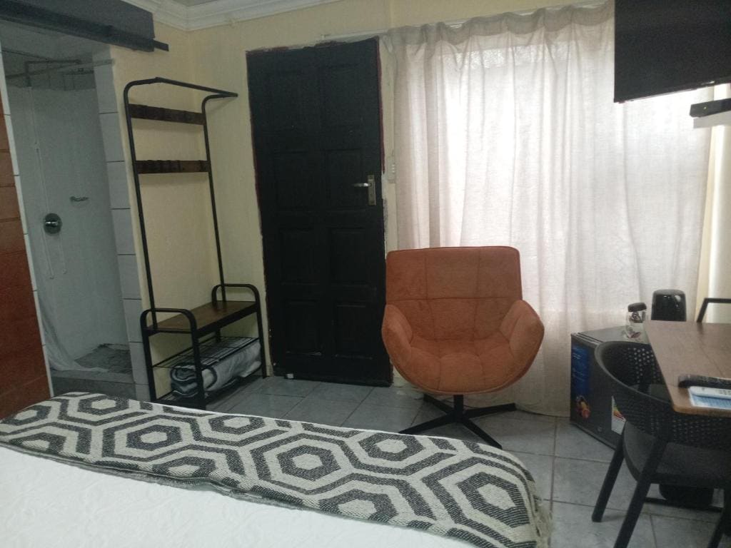 Standard Double Room room - Image 3