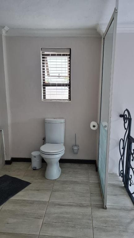Queen Room with Balcony room - Image 2
