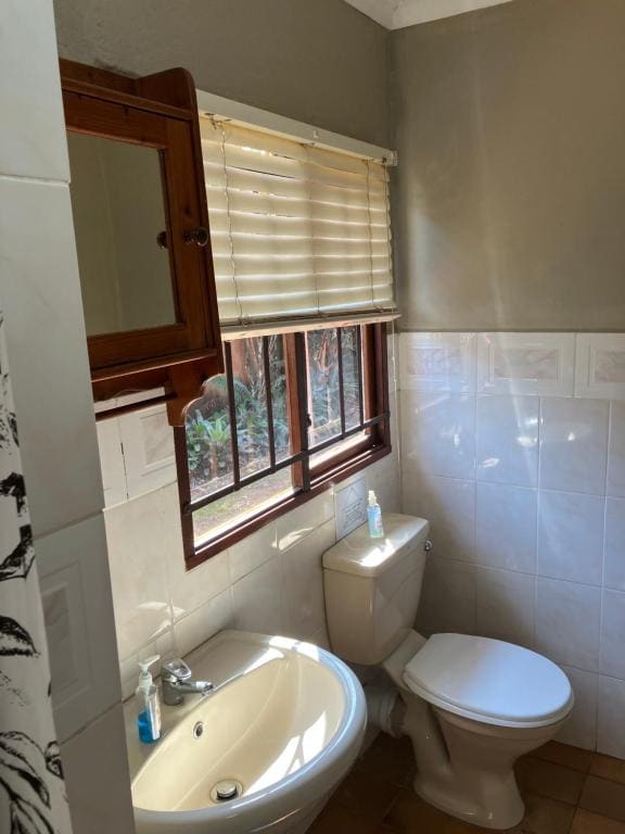 Double Room with Extra Bed room - Image 2