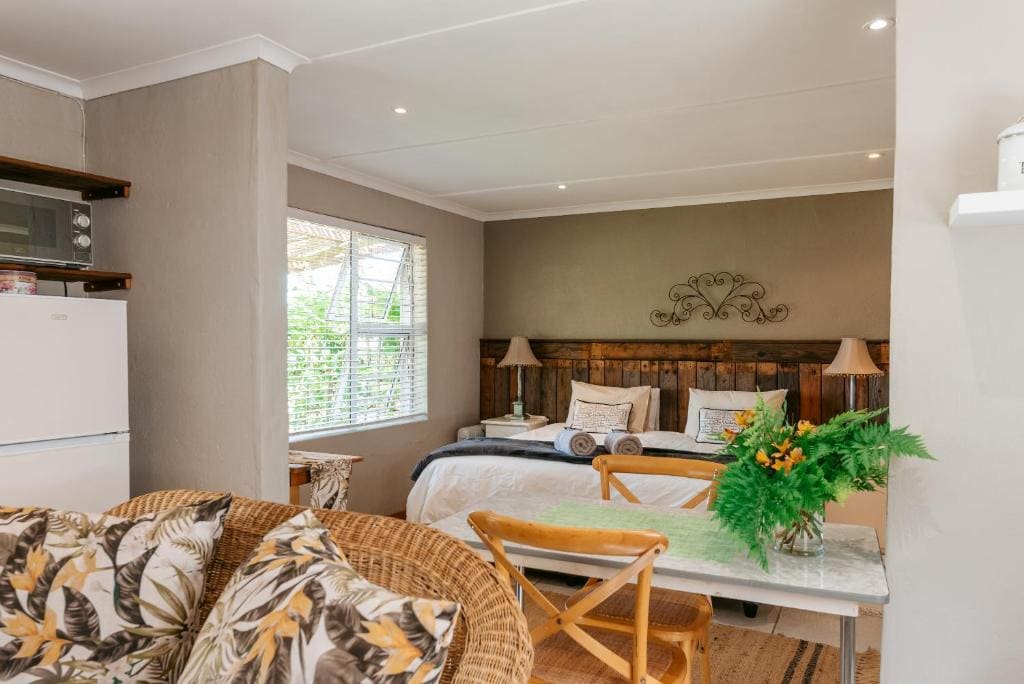 Bungalow room - Image 1