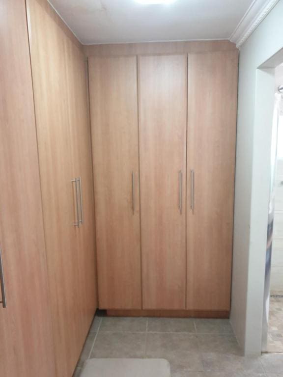 Executive Suite room - Image 1