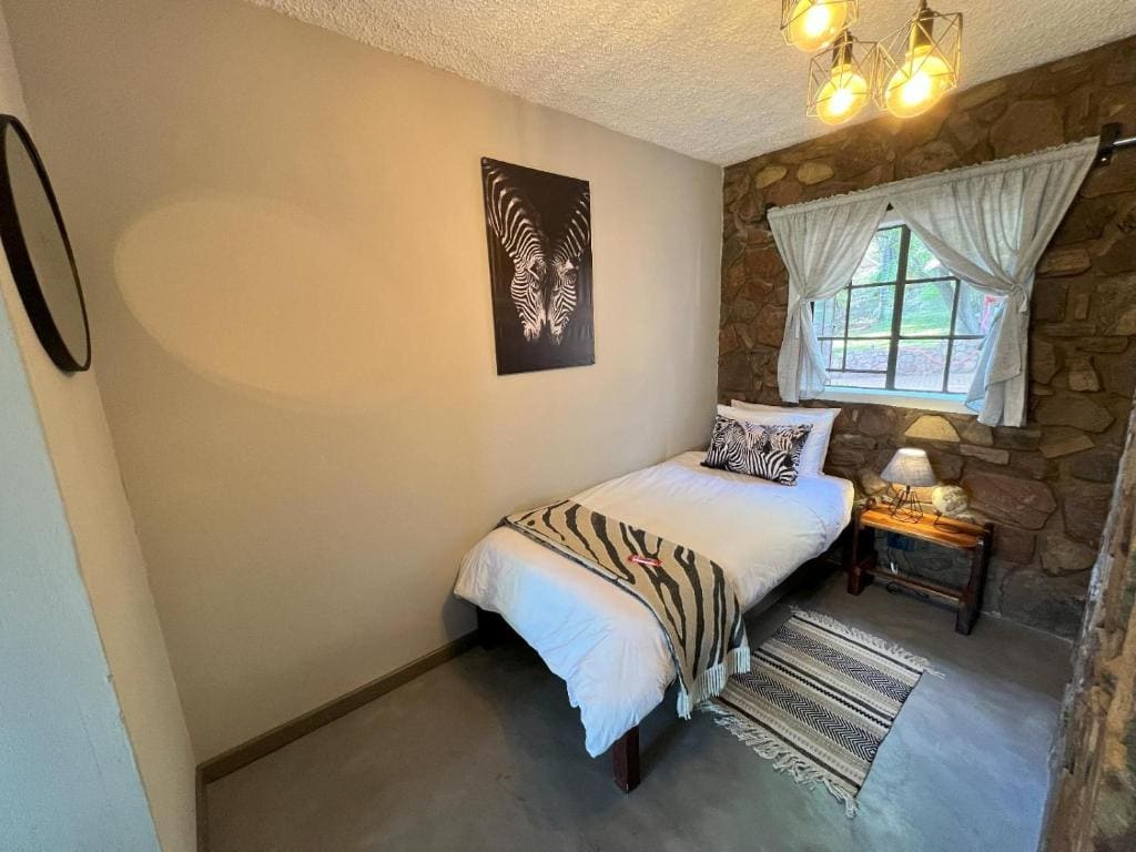 Luxury Triple Room room - Image 3