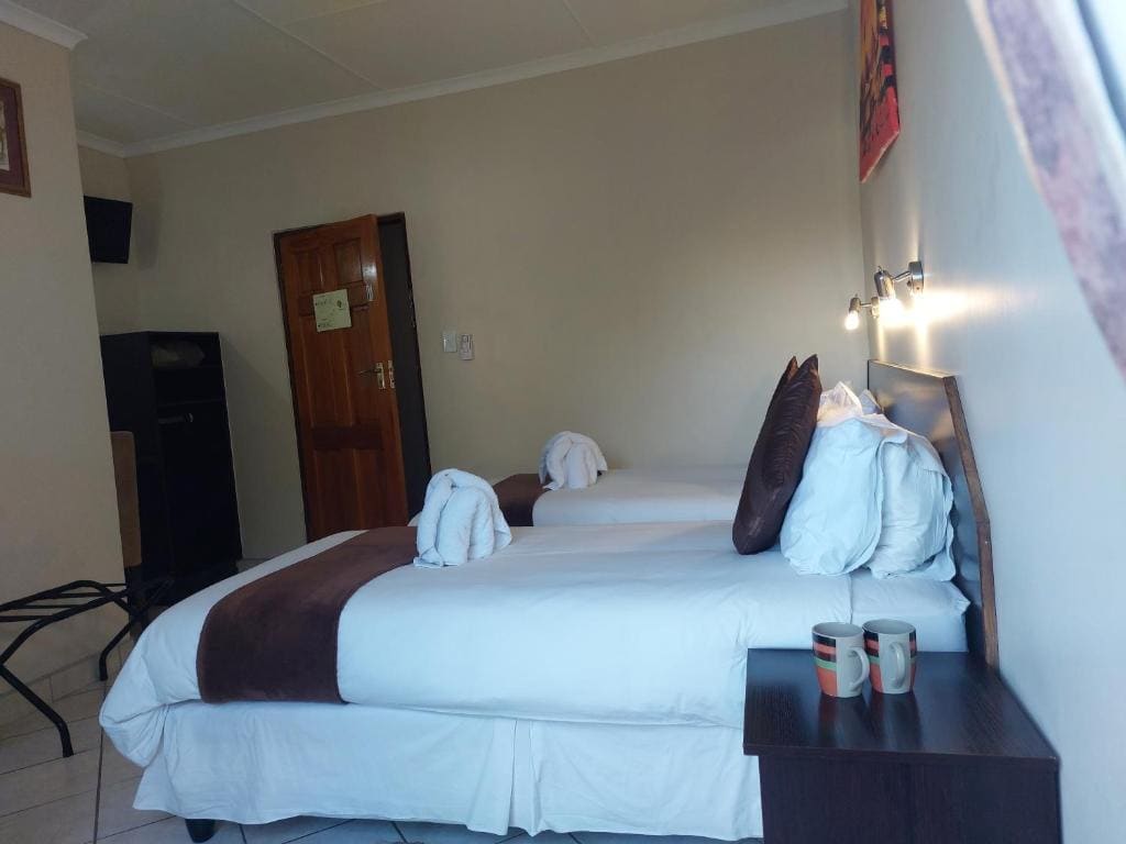 Twin Room room - Image 2