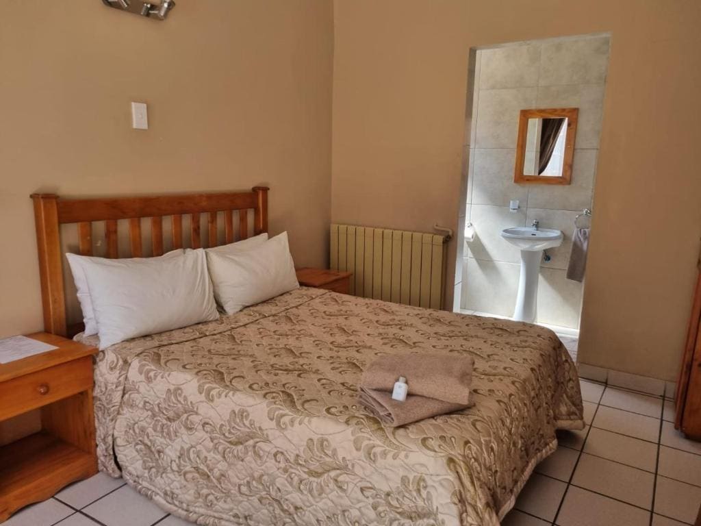 Standard Single/Double Room room - Image 3