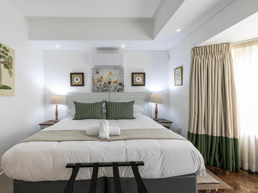 Double or Twin Room with View room - Image 2