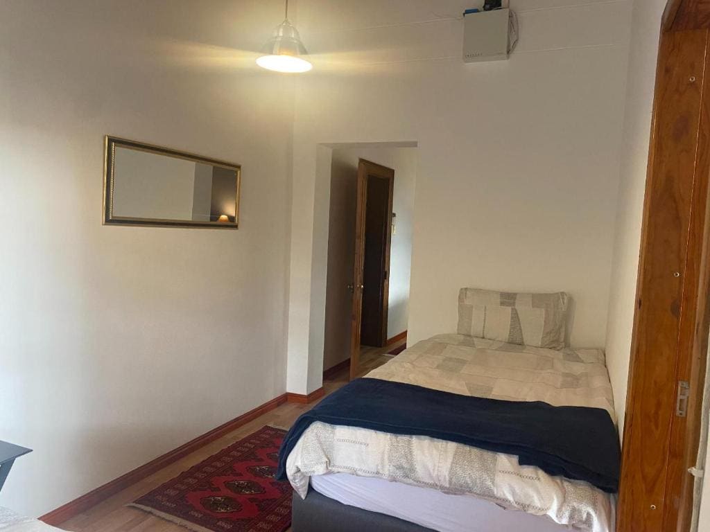 Standard Family Room room - Image 2